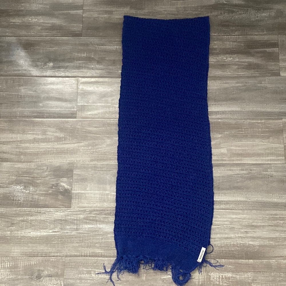 MERONA Dark Blue Knit Scarf